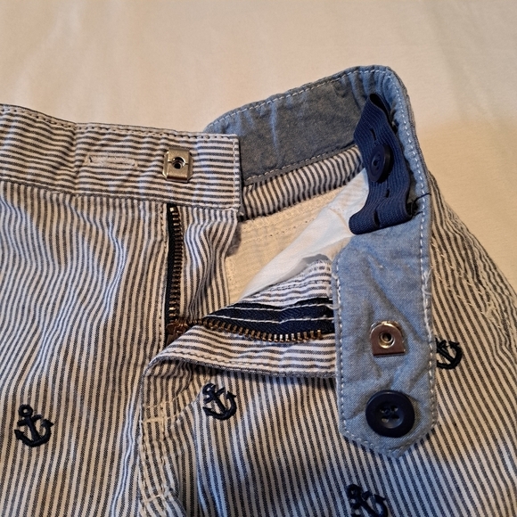 Gymboree boys 12-18 months shorts, anchor design VGUC - Picture 4 of 4